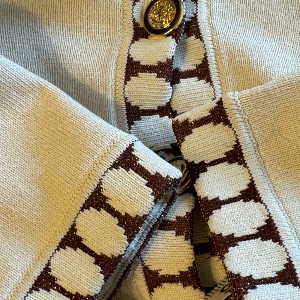 St. John Cream Skirt Set with Patterned Trim - Picture 7 of 7